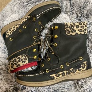 Sperry top-sider women’s boots.